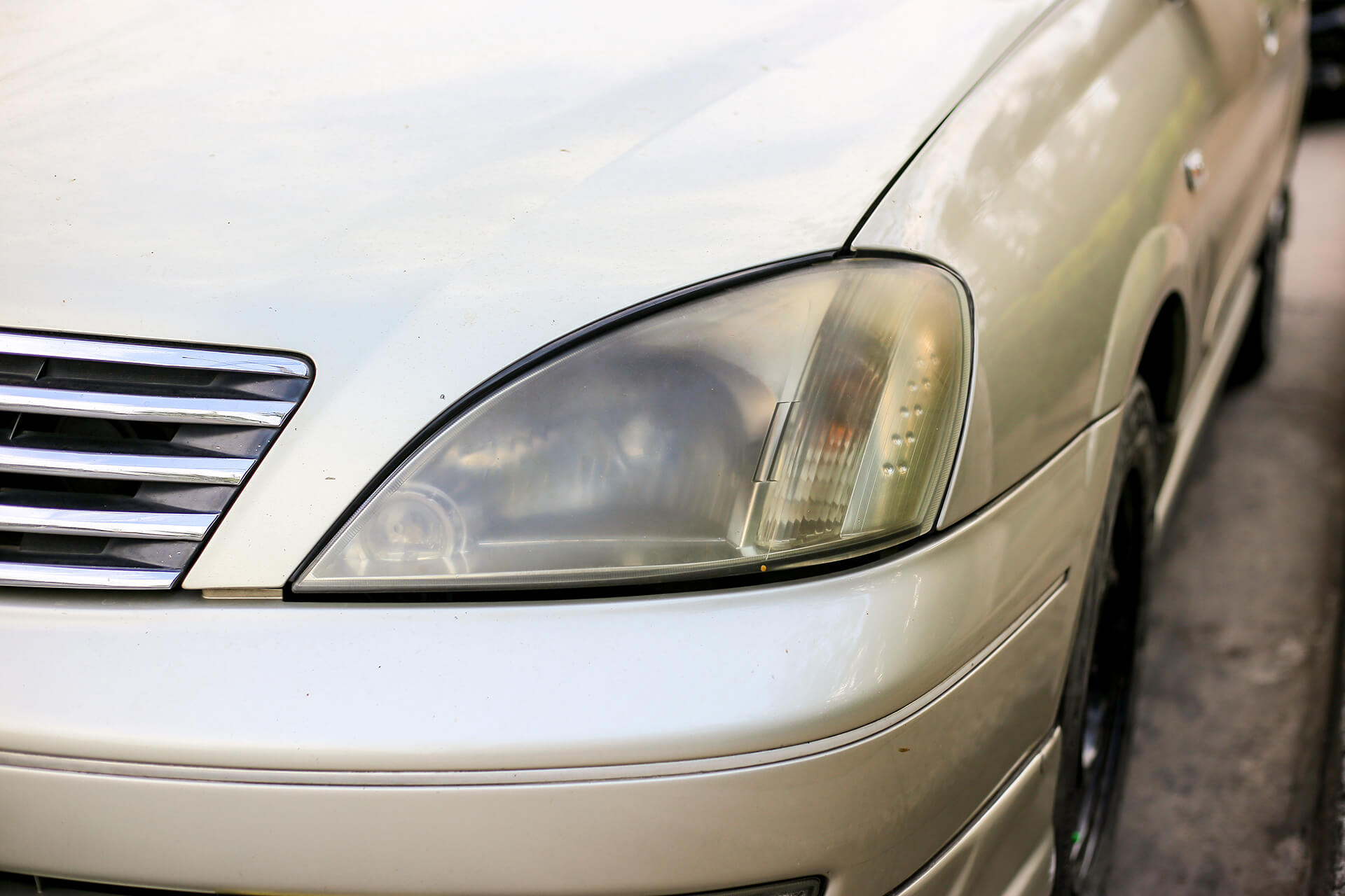 How to Repair a Cracked Headlight Lens
